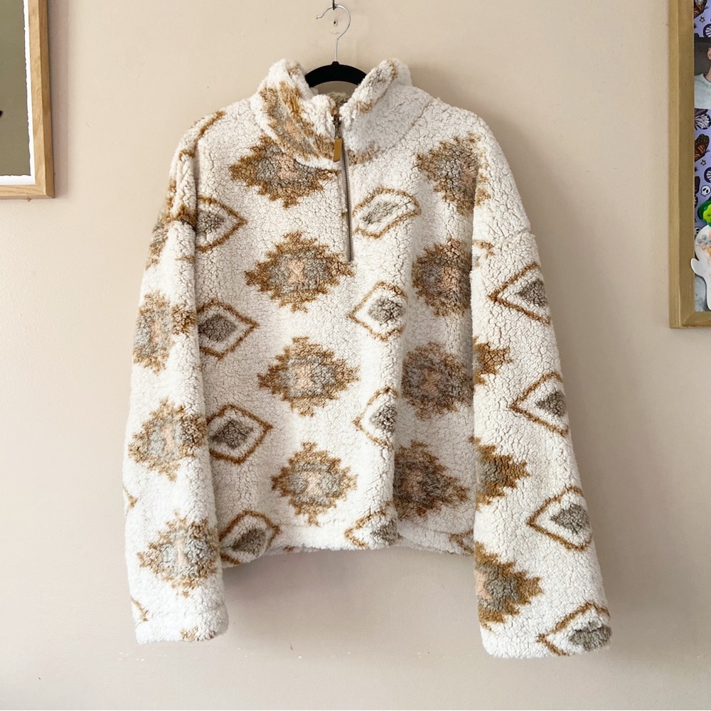 Thread & supply• fluffy soft southwestern print pullover women’s xxl